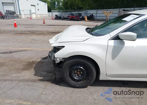 2013 Nissan Altima 2.5 S from USA, damaged, VIN 1N4AL3AP4DC230952